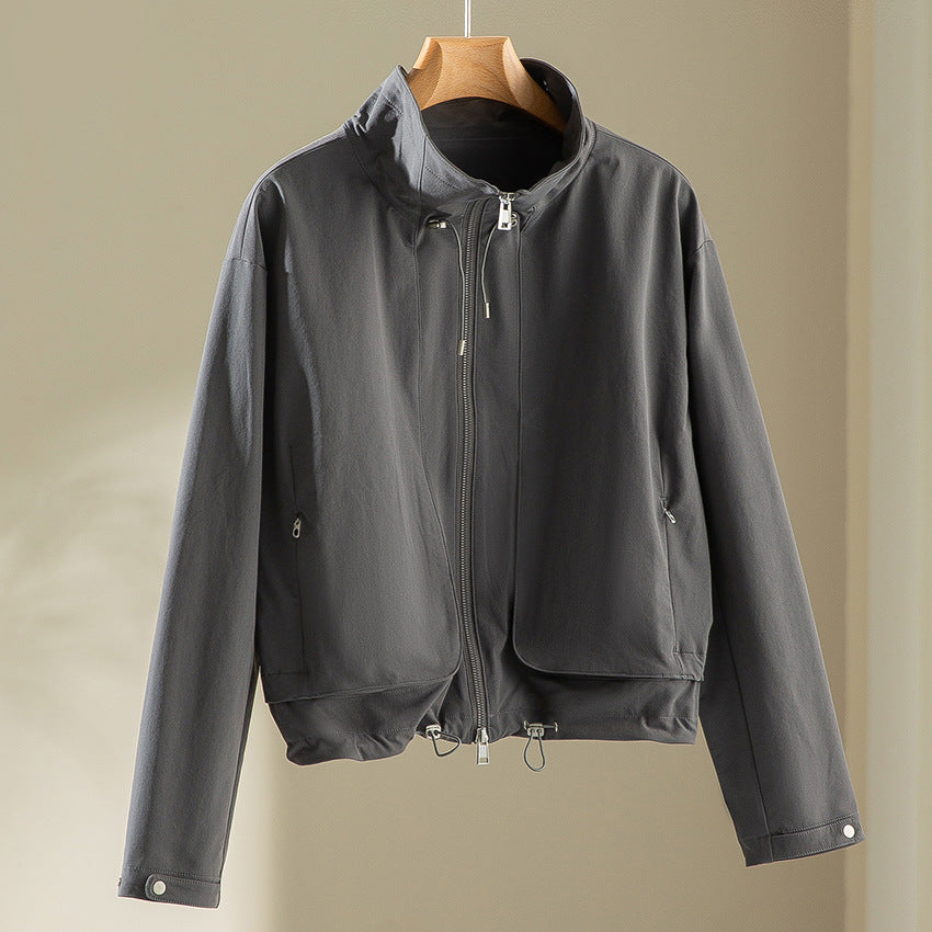 Damen Leichte Kurzjacke mit hohem Kragen, Tunnelzug und aufgesetzten Taschen Nord Taschen