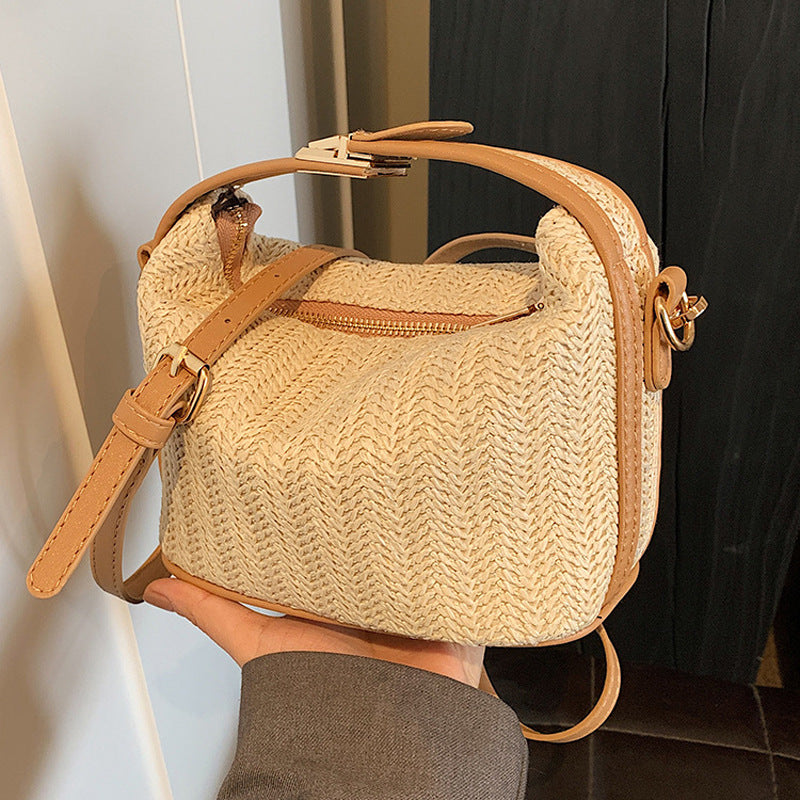 Damen Umhängetasche aus geflochtenem Naturmaterial mit elegantem Tragegurt Nord Taschen