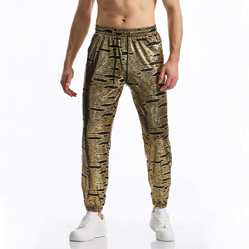 Herren Glänzende Jogginghose mit Tunnelzug, schmal zulaufendem Bein und abstraktem Print Nord Taschen