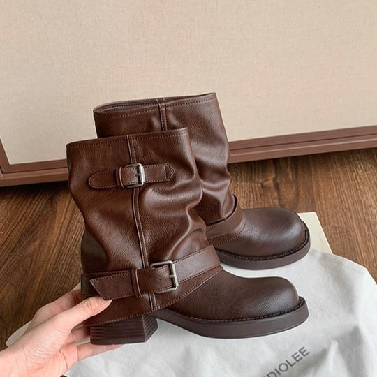 Damen Wadenhohe Bikerstiefel aus Glattleder mit Doppelschnallen und gerafftem Schaft Nord Taschen