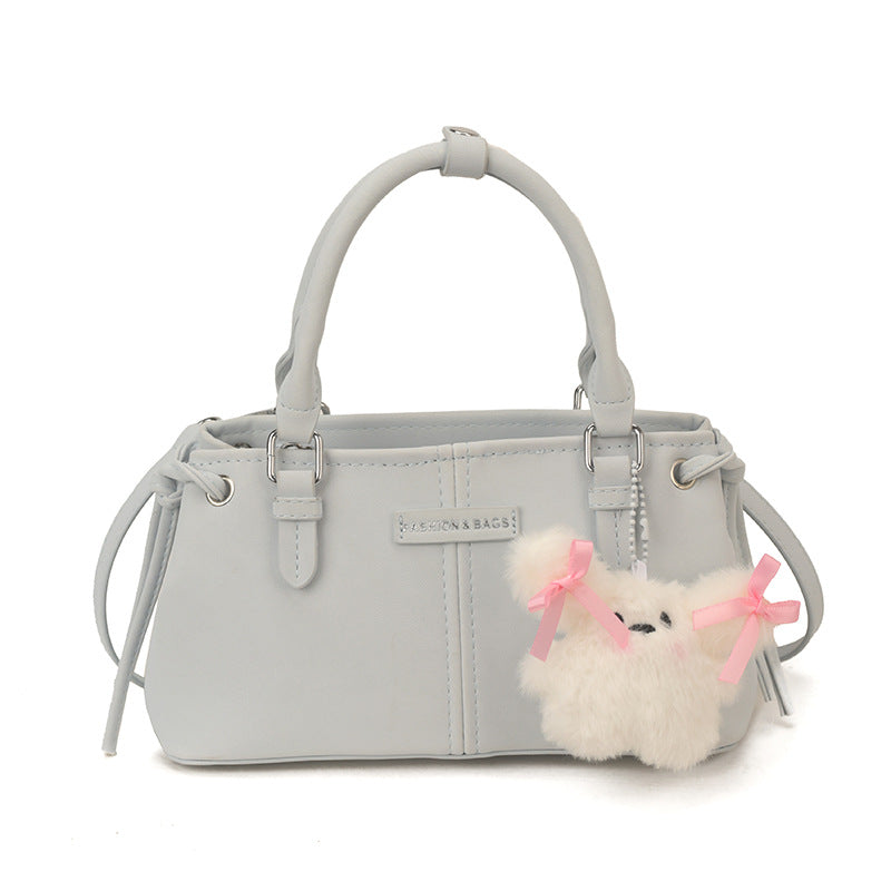 Damenhandtasche mit süßem Plüschanhänger Nord Taschen
