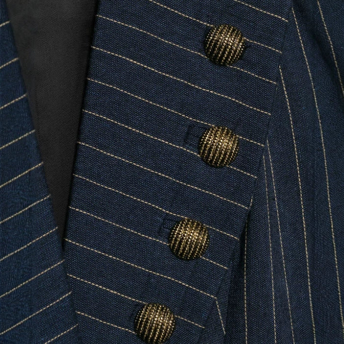 Damen Doppelreihiger Nadelstreifen‑Blazer im Military‑Look mit Zierknöpfen und Schulterklappen Nord Taschen
