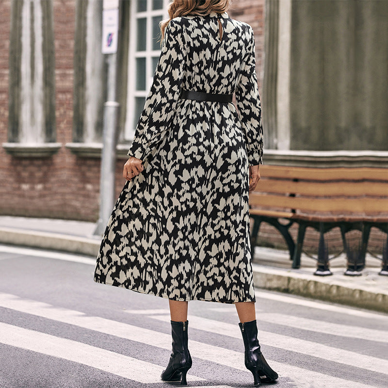Damen Elegantes Kleid mit Taillengürtel Nord Taschen