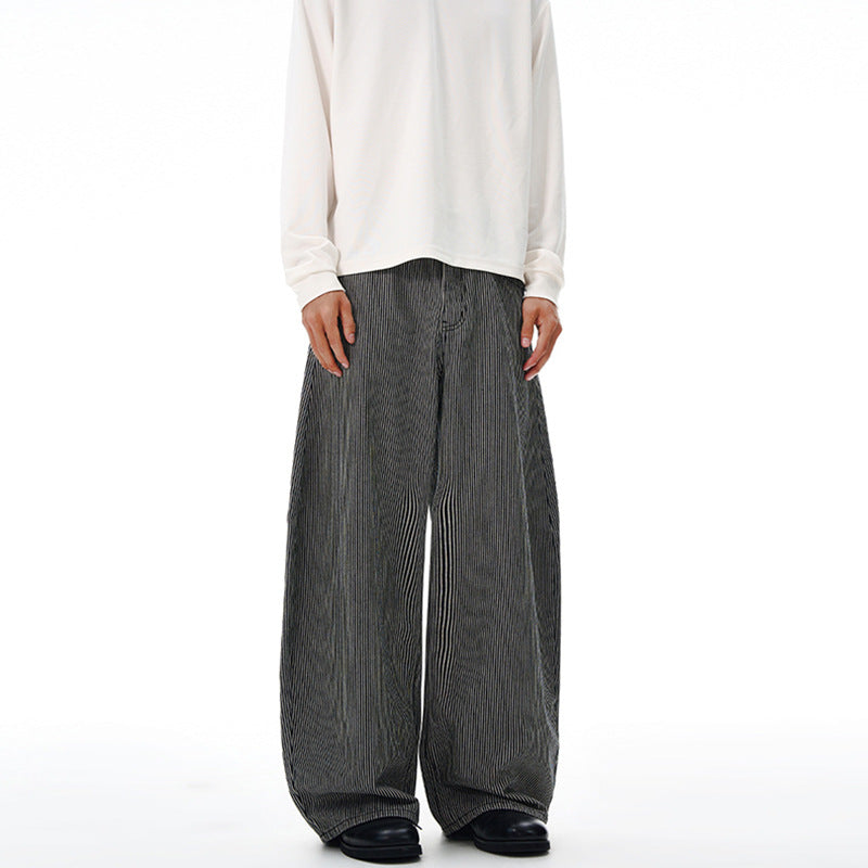 Herren Bodenlange Oversize-Hose mit extrem weitem Bein und feinem Nadelstreifen-Design Nord Taschen