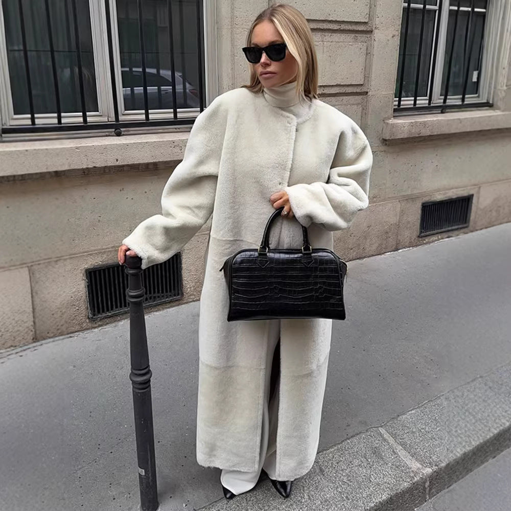 Damen Maxilanger Oversize-Teddymantel mit minimalistischem Stehkragen und verdeckter Druckknopfleiste Nord Taschen