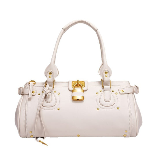 Damen Handtasche mit hochwertigem Leder und goldenen Akzenten Nord Taschen