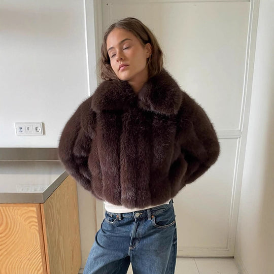 Damen Kurze Cropped-Kunstpelzjacke mit voluminösem Schalkragen und kastiger Silhouette Nord Taschen
