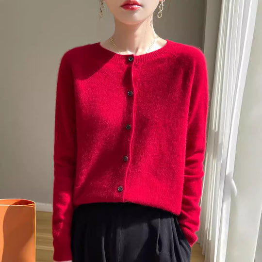 Damen Kurzgeschnittener Feinstrick-Cardigan mit Rundhalsausschnitt und schimmernder Knopfleiste Nord Taschen