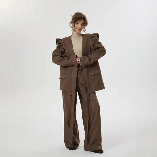 Damen Zweiteiliges Oversize-Blazer-und-Hose-Set mit Volant-Schulter und hoher Bundfalte Nord Taschen