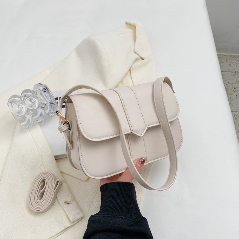 Damen Umhängetasche mit elegantem Klappenverschluss und verstellbarem Schulterriemen Nord Taschen