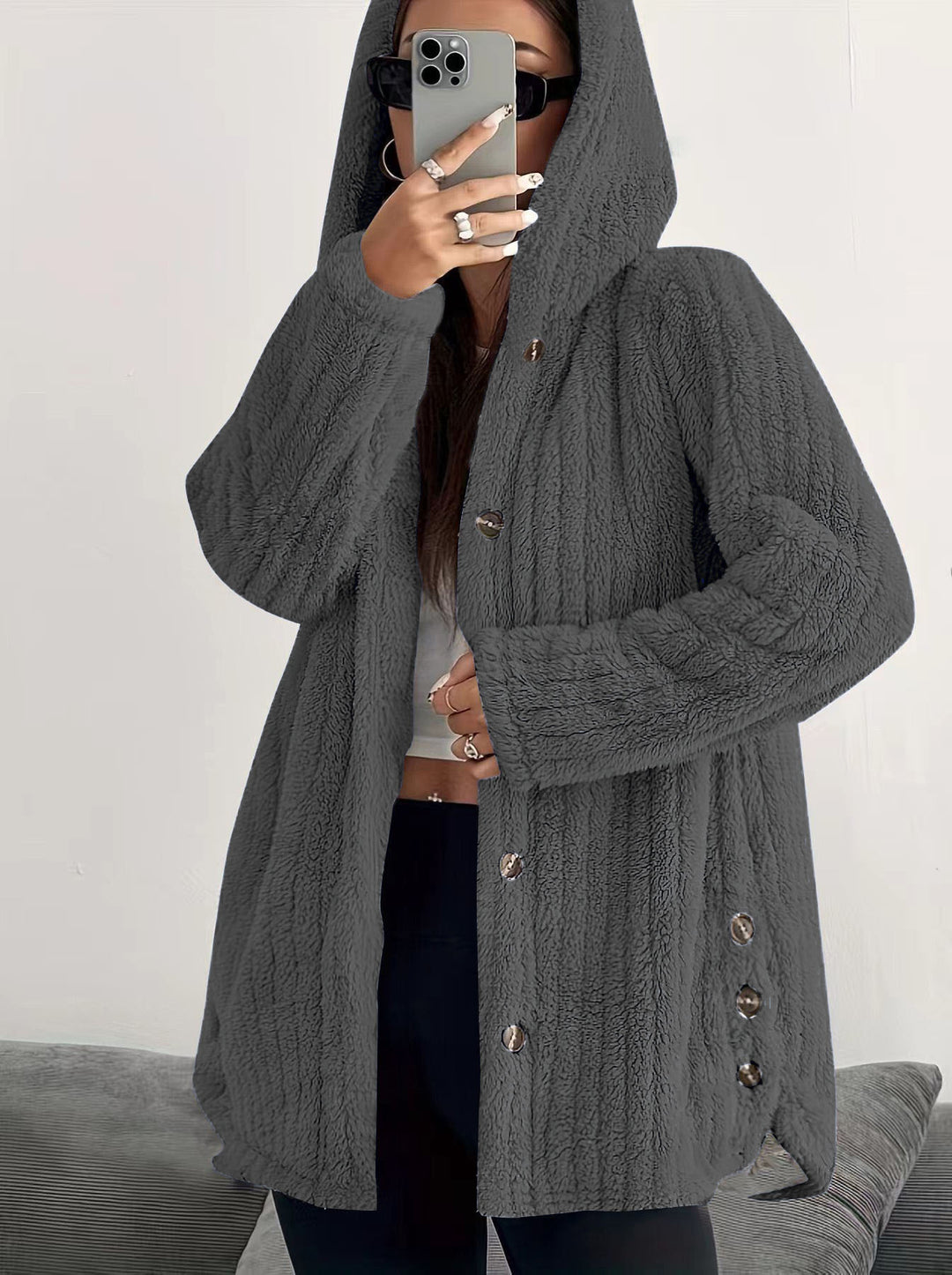 Damen Kapuzen-Teddy-Mantel mit Knopfleiste und Oversize-Schnitt Nord Taschen