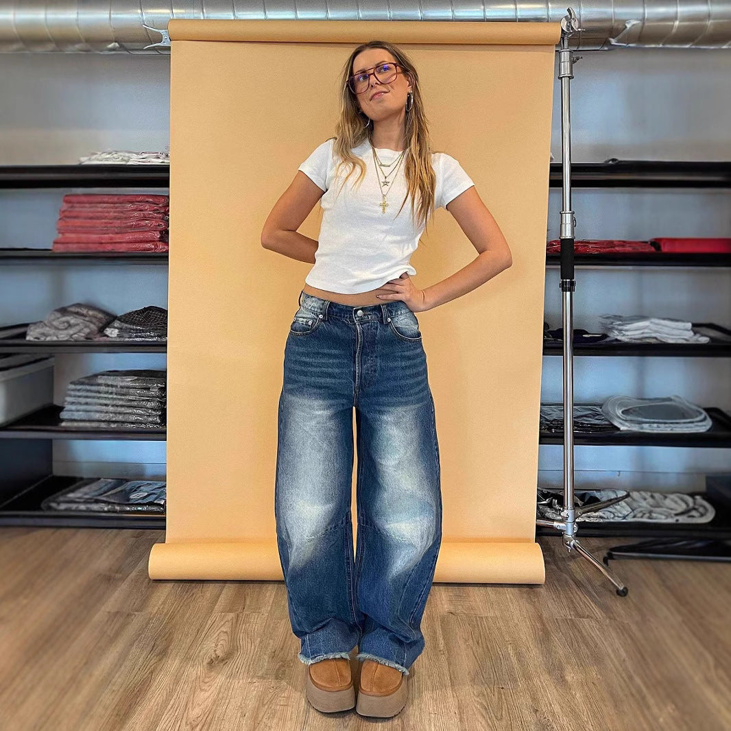 Damen weite Baggy-Jeans mit tiefer Schrittnaht, markanten Knieabnähern und verstärktem Five‑Pocket‑Schnitt Nord Taschen