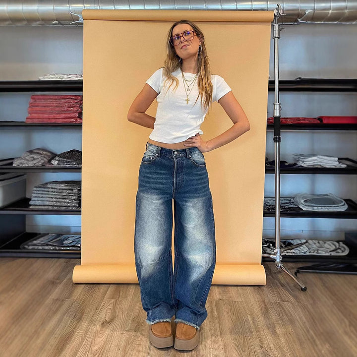 Damen weite Baggy-Jeans mit tiefer Schrittnaht, markanten Knieabnähern und verstärktem Five‑Pocket‑Schnitt Nord Taschen