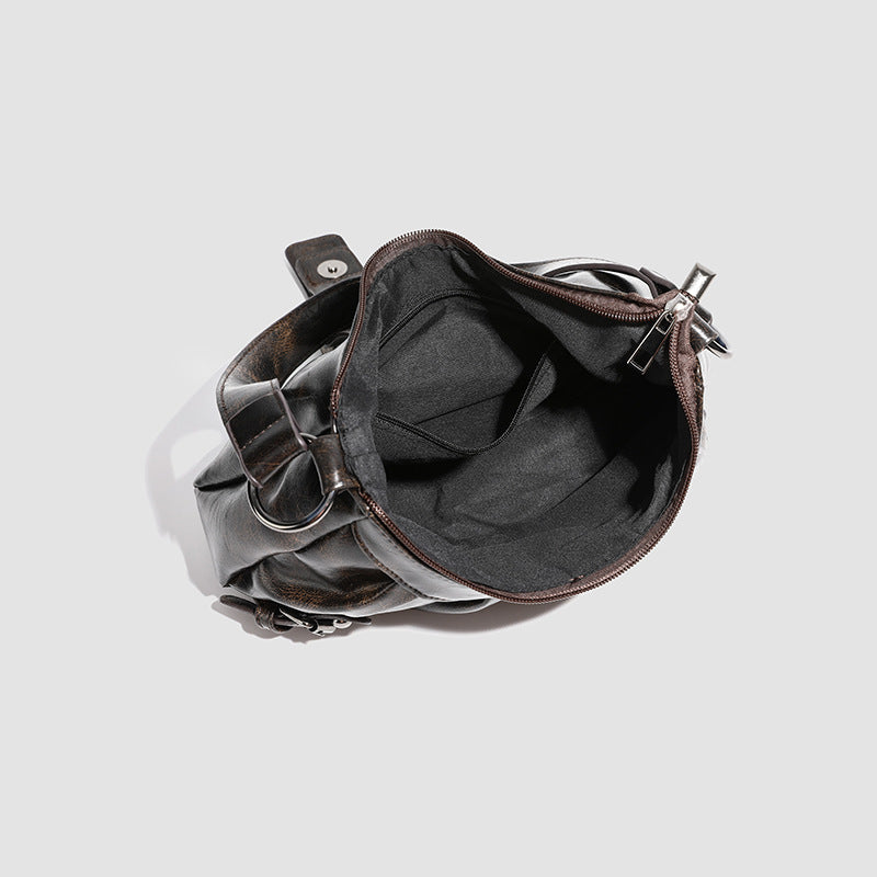 Damen Hobo-Tasche mit eleganter Faltenstruktur und glänzendem Buckle-Detail Nord Taschen