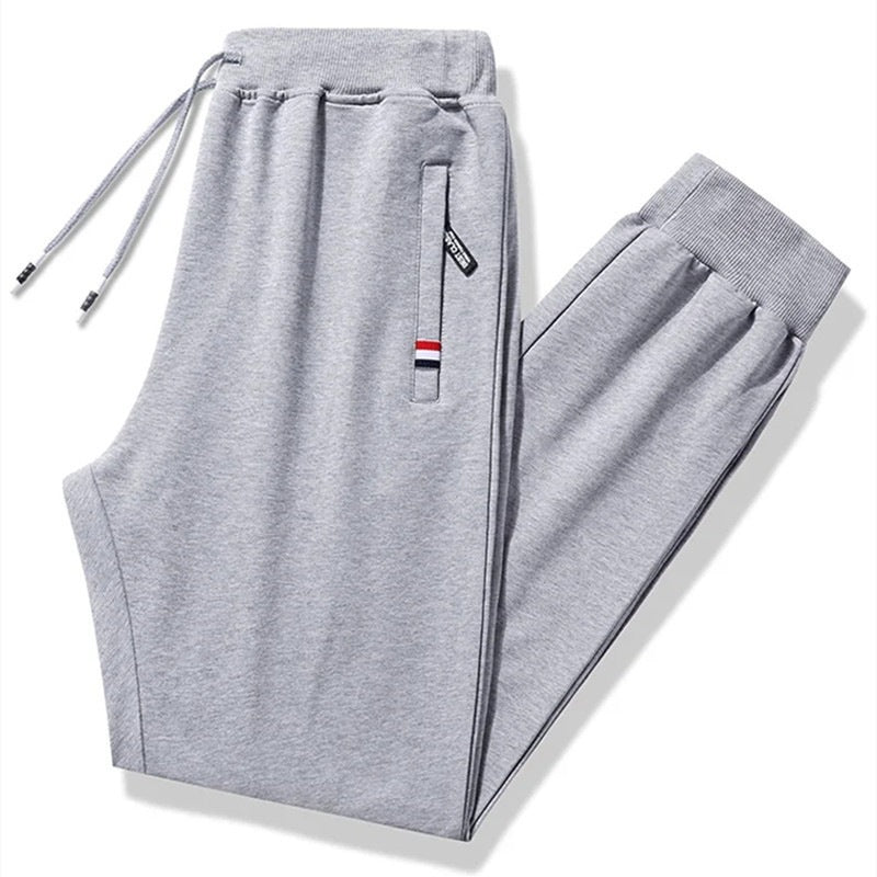 Herren Tapered-Jogginghose mit Tunnelzug, Reißverschlusstasche & Rippbündchen Nord Taschen