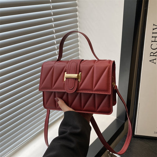 Damen Handtasche mit gestepptem Design und elegantem Klappverschluss Nord Taschen