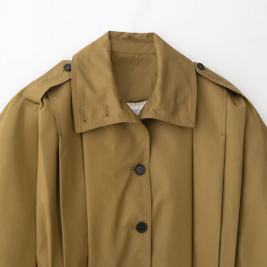Damen Kurzgeschnittene Trenchjacke im Boxy-Schnitt mit breitem Revers und Epauletten Nord Taschen