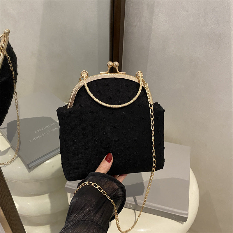 Damenhandtasche mit elegantem Kettenhenkel und strukturiertem Obermaterial Nord Taschen