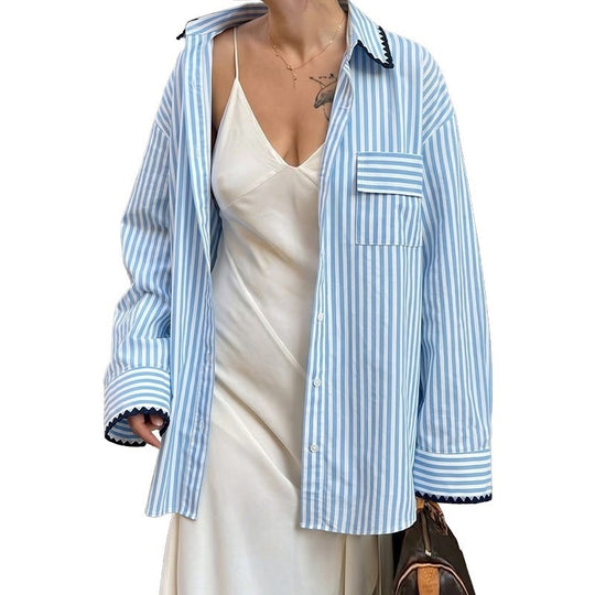 Damen Oversize-Hemdbluse mit feinen Streifen, Brusttasche und Zierborte Nord Taschen