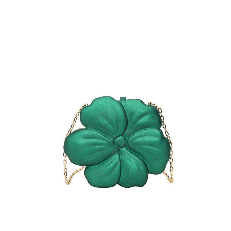 Damen-Clutch mit stilvollem Blumendesign und eleganter Kettenverzierung Nord Taschen
