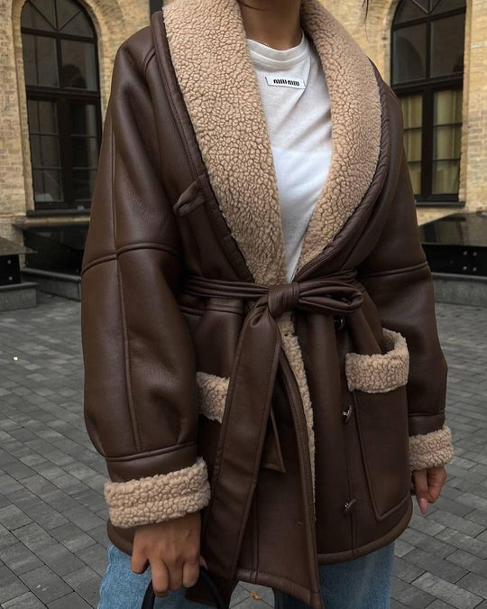 Damen Kurzer Teddy-Mantel mit Bindegürtel und Schalkragen Nord Taschen