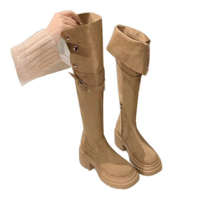 Damen Kniehohe Wildleder-Bikerstiefel mit abnehmbarem Teddyumschlag und markanter Lug-Plateausohle Nord Taschen