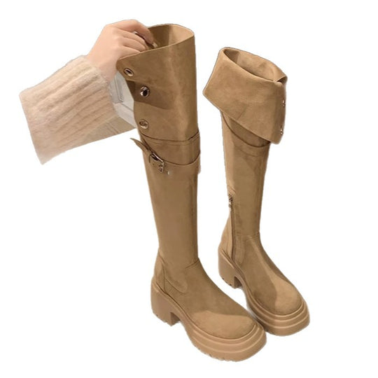 Damen Kniehohe Wildleder-Bikerstiefel mit abnehmbarem Teddyumschlag und markanter Lug-Plateausohle Nord Taschen