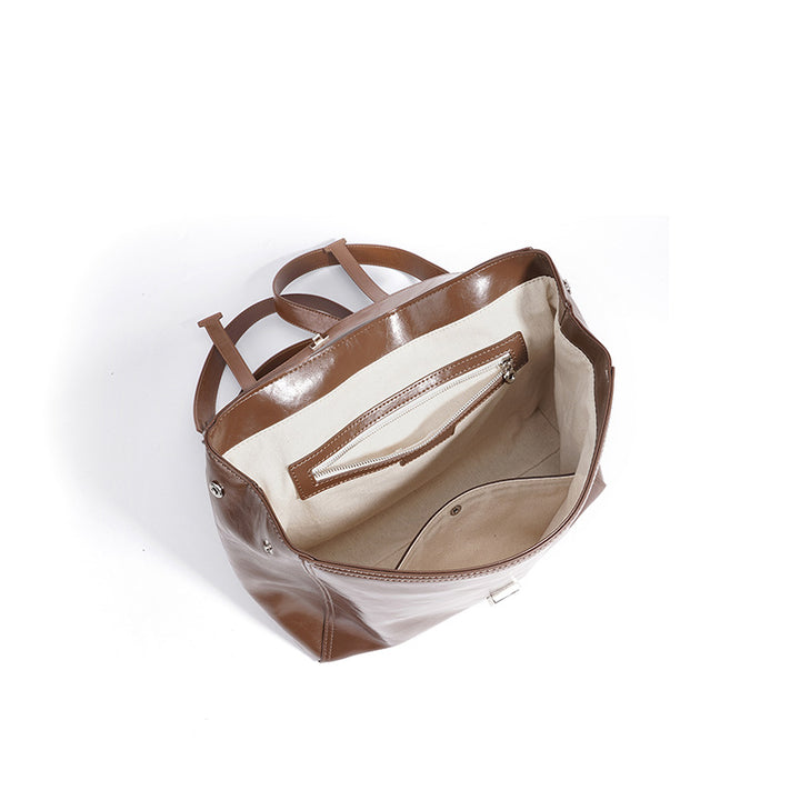 Damen modische Schultertasche mit eleganter Klappe Nord Taschen