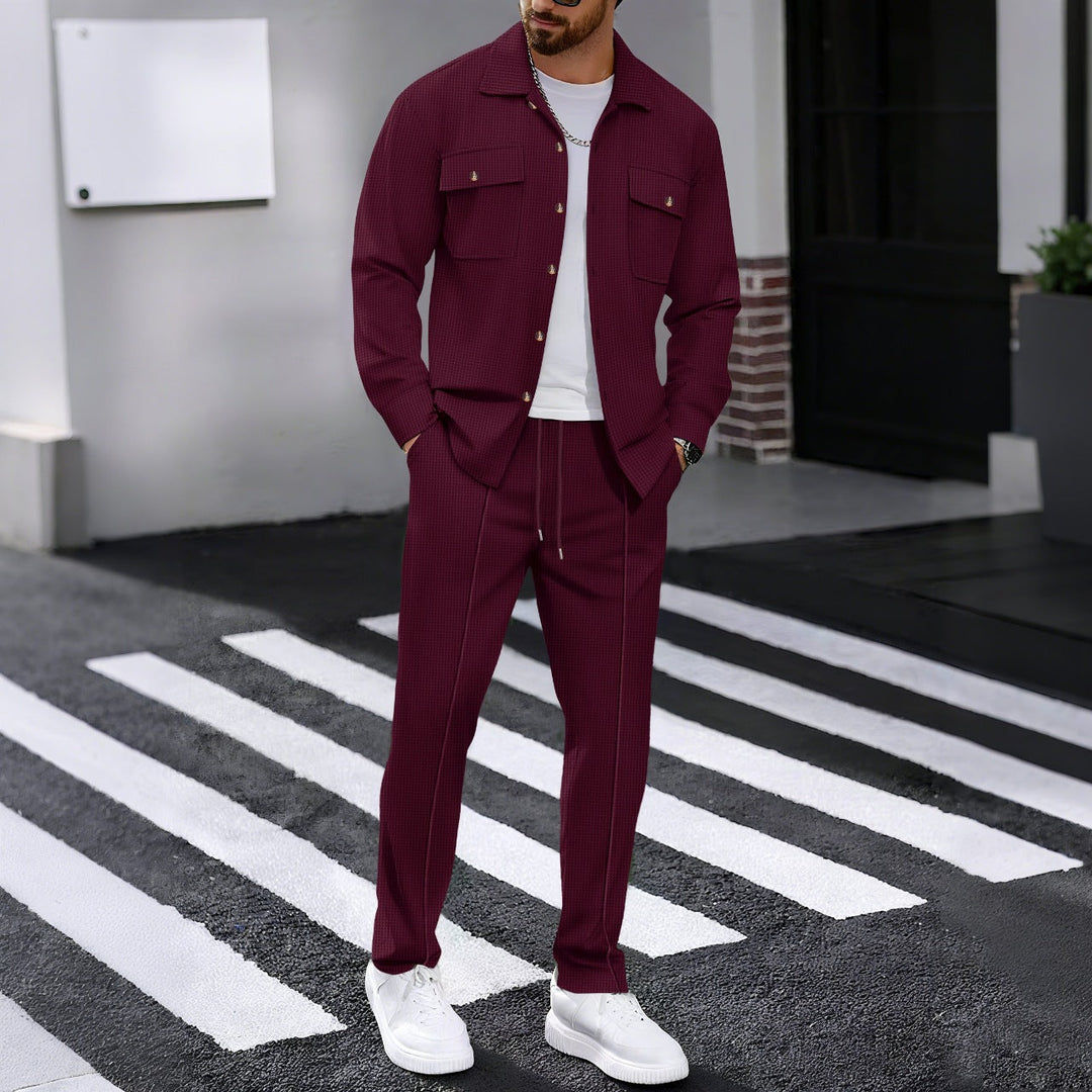 Herren modisches Freizeit-Set mit strukturierter Jacke und bequemen Hosen