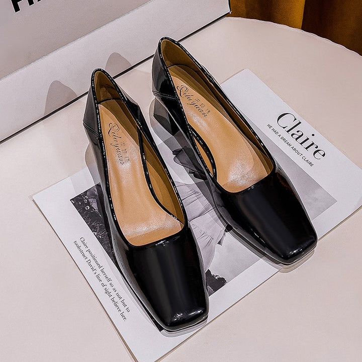 Damen Elegante Blockabsatz-Pumps mit quadratischer Zehenpartie und hochglänzender Oberfläche Nord Taschen