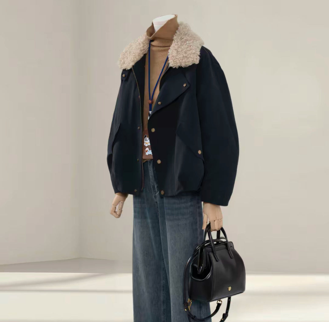 Damen Kurze Oversize-Bomberjacke mit Teddykragen und Druckknopfdetails Nord Taschen
