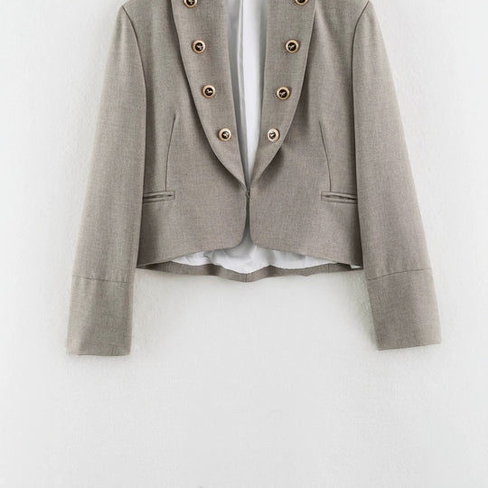 Damen Cropped Military-Blazer mit Stehkragen, zweireihiger Zierknopfleiste und taillierter Passform Nord Taschen