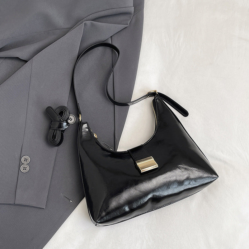 Damen Umhängetasche aus hochwertigem Kunstleder mit elegantem Klappverschluss Nord Taschen