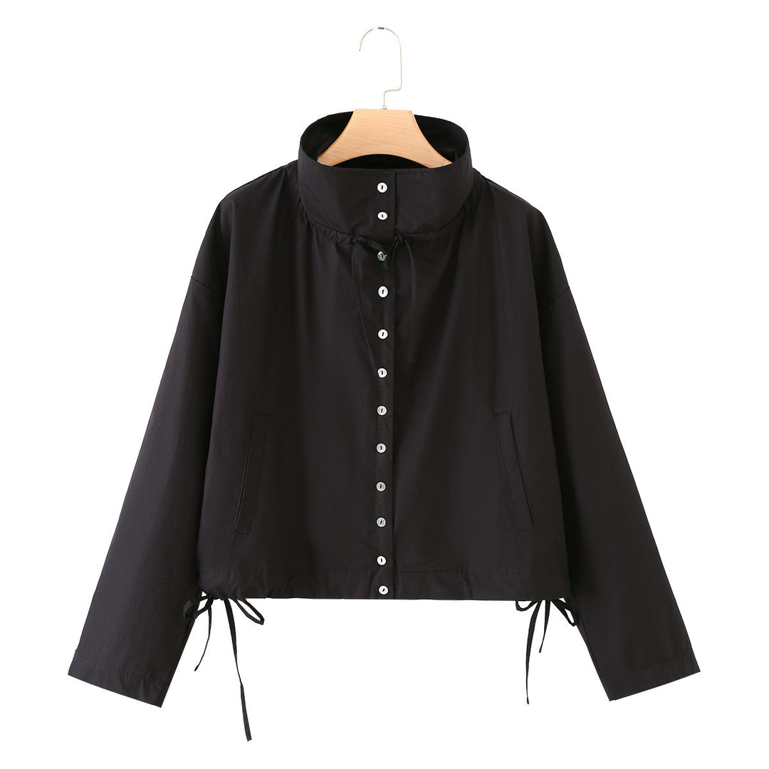 Damen kurzgeschnittene Blousonjacke mit hohem Stehkragen, Knopfleiste und Tunnelzug Nord Taschen