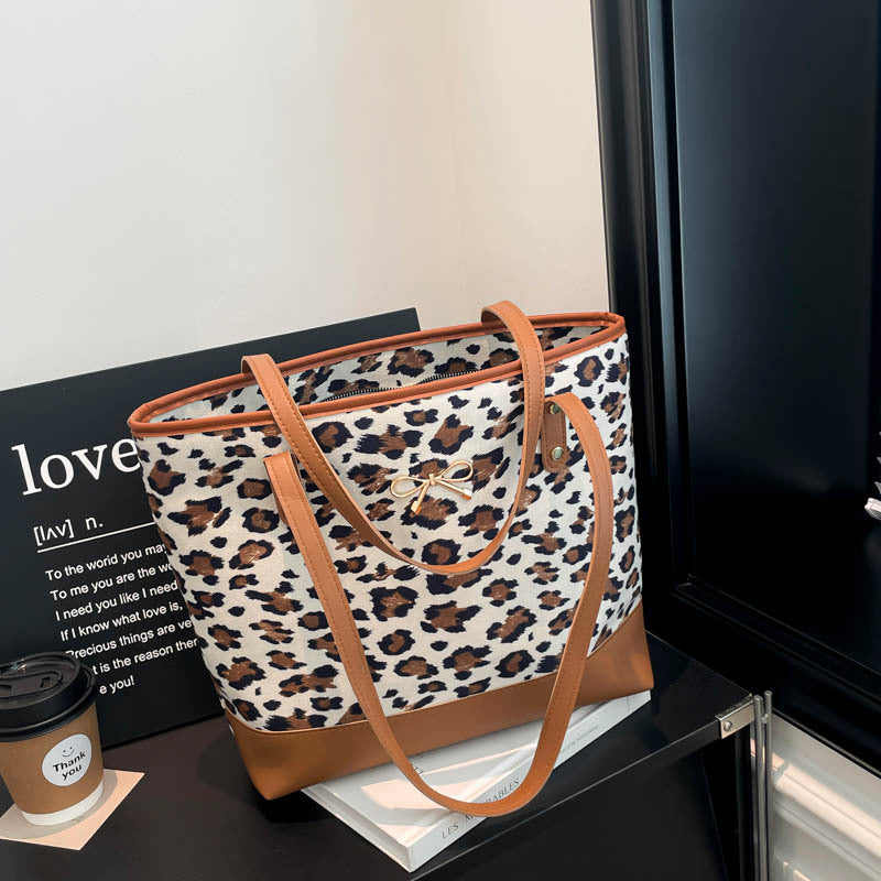 Damen Shopper-Tasche mit elegantem Leopardenmuster und praktischen Tragegriffen Nord Taschen