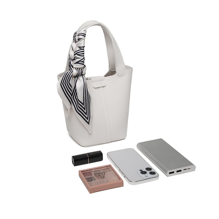 Damen Henkeltasche mit modischem Seidentuch und praktischem Schulterriemen Nord Taschen