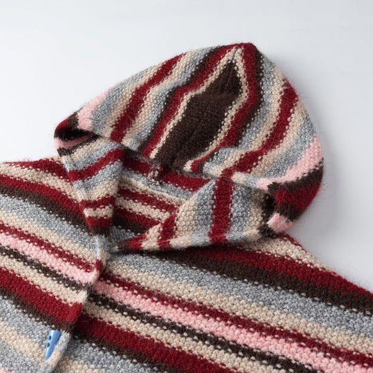 Damen Gestreifter Kapuzen-Cardigan aus flauschigem Mohair-Mix mit Dreiecksknöpfen Nord Taschen