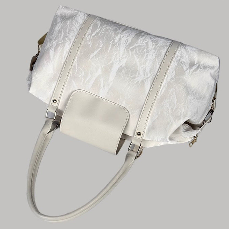 Damen Sportliche Reisetasche mit praktischen Fächern und abnehmbarem Schulterriemen Nord Taschen