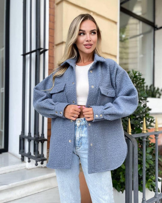 Damen Oversized Teddy-Übergangsjacke mit Brusttaschen und Druckknöpfen Nord Taschen