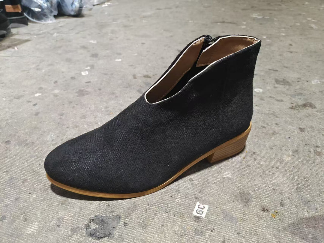 Damen Kurzschaft‑Stiefelette aus Veloursimitat mit V‑Ausschnitt und niedrigem Holzabsatz Nord Taschen