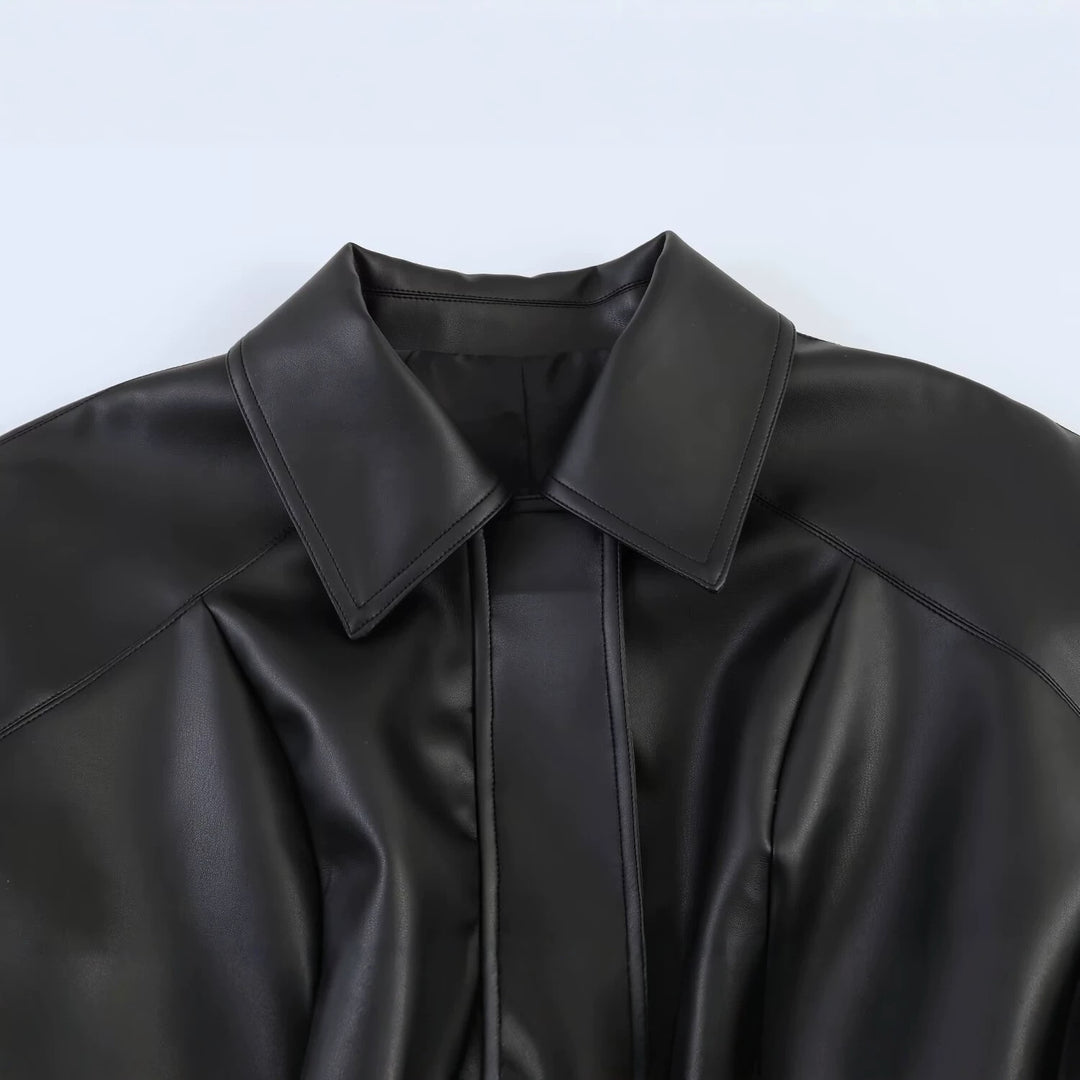 Damen Taillierte Veganleder‑Wickeljacke mit Tunnelzuggürtel und Oversize‑Ärmeln Nord Taschen