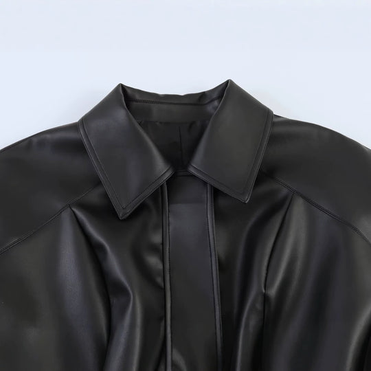 Damen Taillierte Veganleder‑Wickeljacke mit Tunnelzuggürtel und Oversize‑Ärmeln Nord Taschen