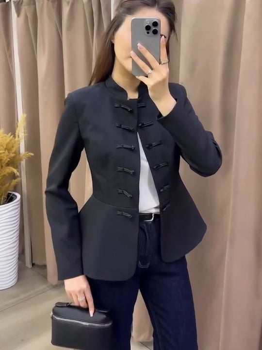 Damen Taillierte Militärinspirierte Jacke mit Stehkragen, Kordelverschlüssen und Schößchen Nord Taschen