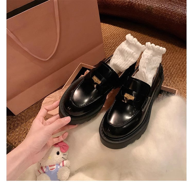 Damen Chunky Loafer mit Plateau-Profilsohle und goldener Zierspange Nord Taschen