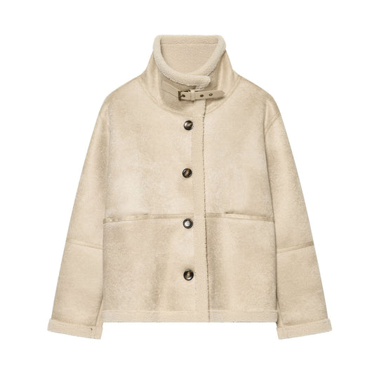 Damen Kurzjacke im Lammfell‑Look mit hoher Stehkragen‑Schnalle und aufgesetzten Taschen Nord Taschen