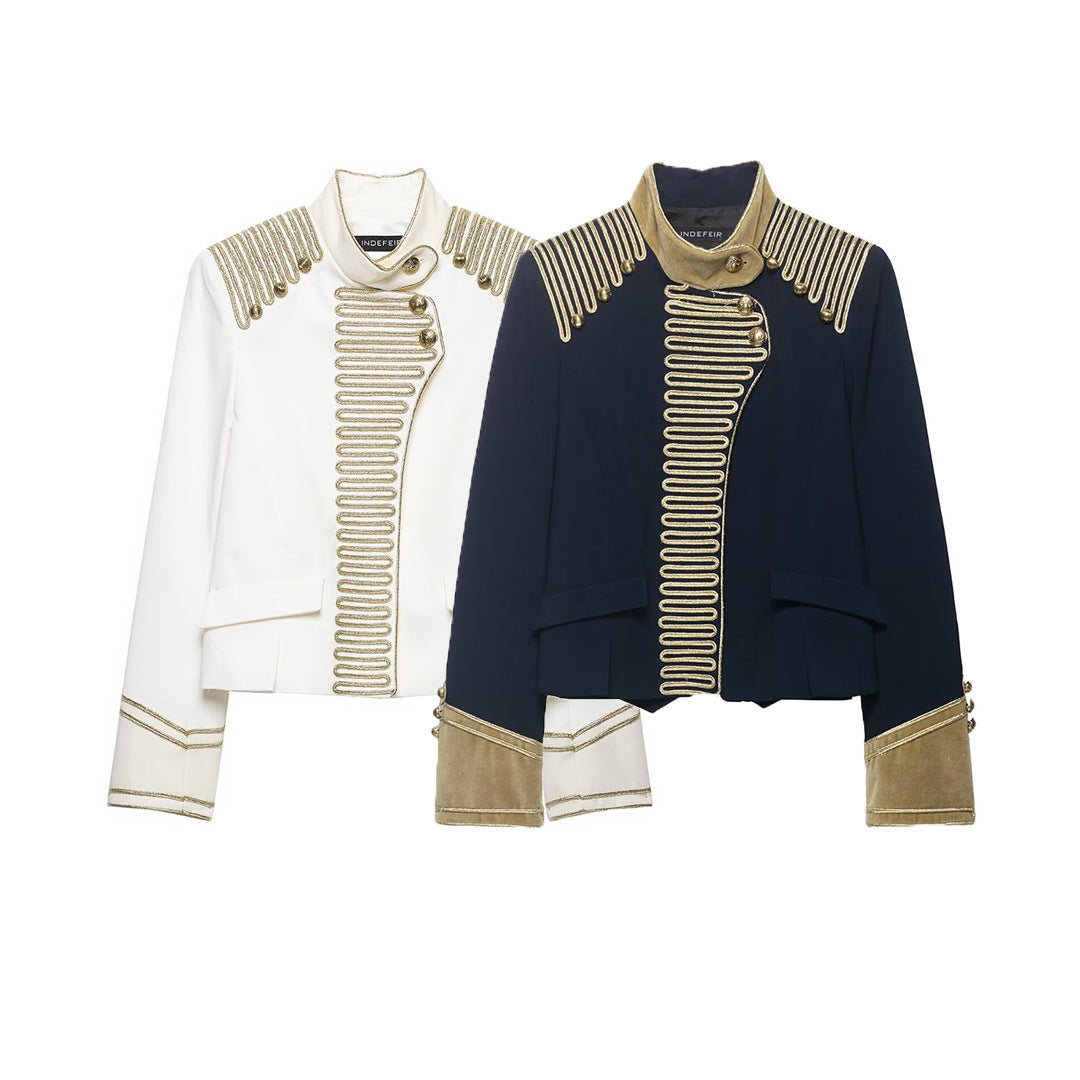 Damen Militärinspirierte Kurzjacke mit goldener Kordelverzierung und Samtmanschetten Nord Taschen