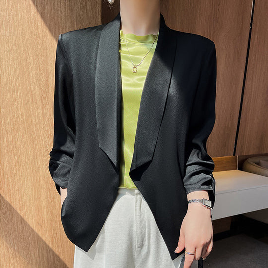 Damen Schalkragen-Blazer mit Satinbesatz, offener Front und legerer Kurzform Nord Taschen