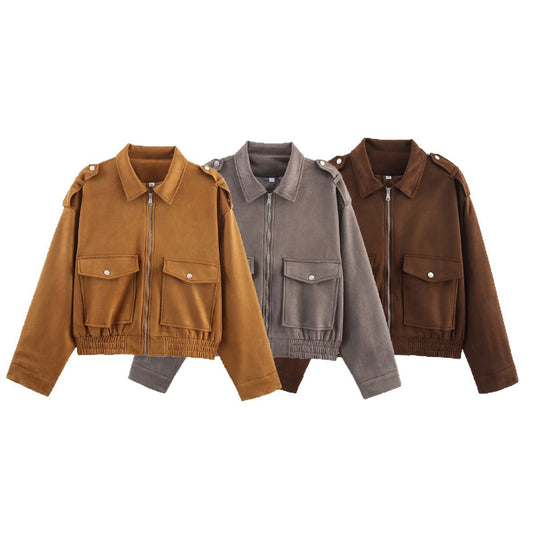 Damen Kurzjacke im Utility‑Bomberstil mit aufgesetzten Pattentaschen, Schulterklappen und elastischem Saum Nord Taschen