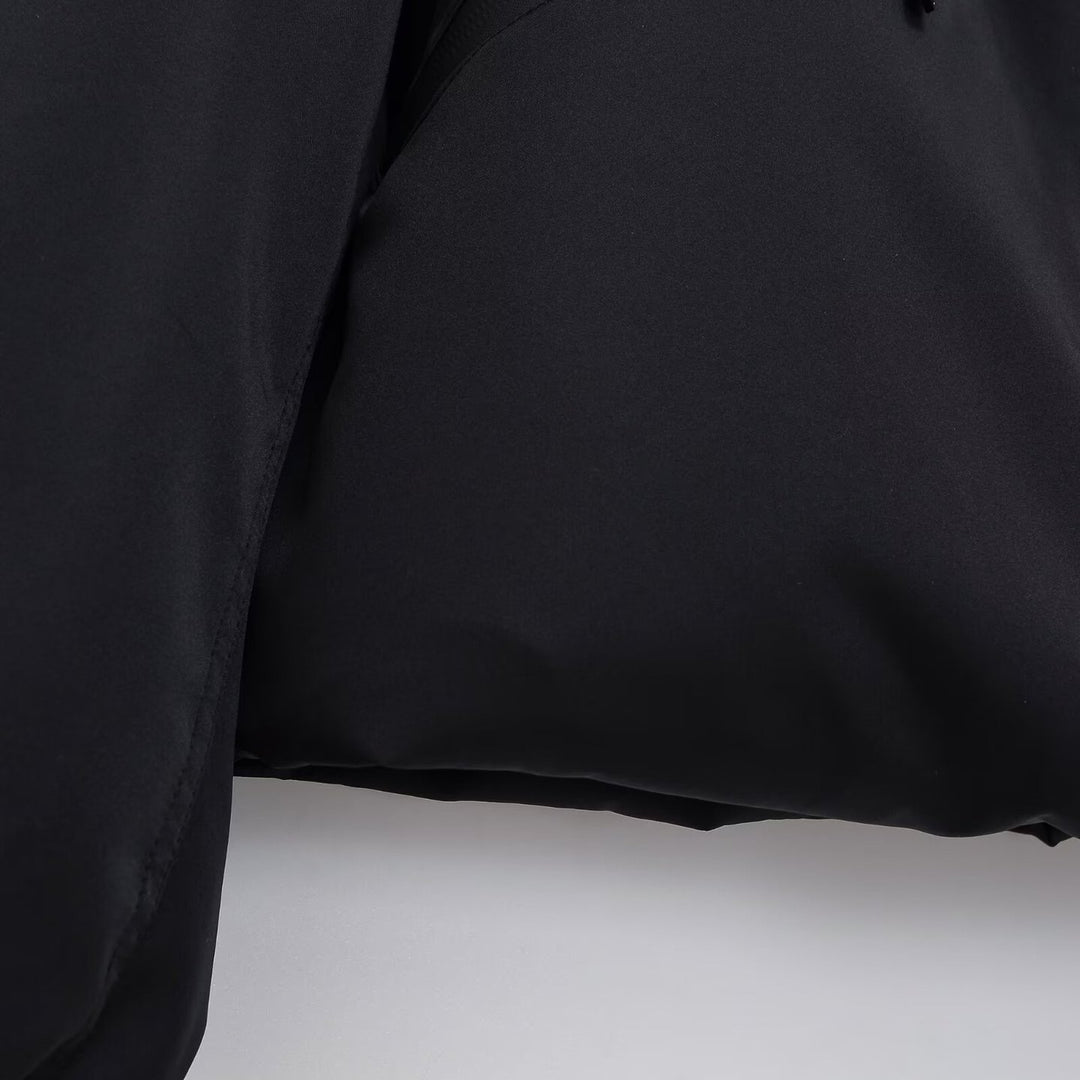 Damen Kurze boxy Funktionsjacke mit Kapuze, wattierter Isolierung und diagonalen Reißverschlusstaschen Nord Taschen