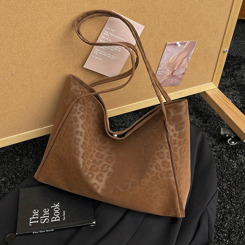 Damen Umhängetasche aus hochwertigem Kunstleder mit elegantem Leopardenmuster Nord Taschen